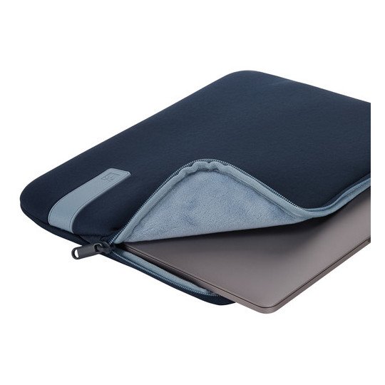 Case Logic REFMB113 13inch Reflect MacBook Pro Sleeve Dark Blue Case Logic REFMB113 13inch Reflect MacBook Pro Sleeve Dark Blue
