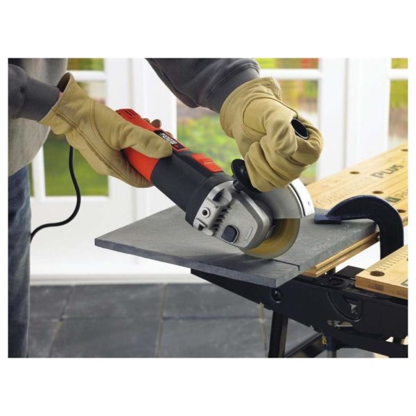 Black & Decker KG8215B5 Small Angle Grinder Black & Decker KG8215B5 Small Angle Grinder