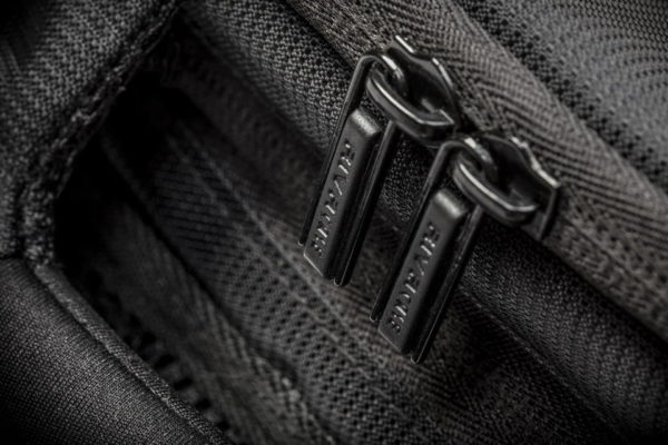 Riva 7470 SLR Sling Case Black Riva 7470 SLR Sling Case Black