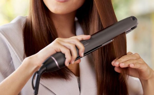 Philips Straight Care Vivid Ends Straightener BHS67503 Philips Straight Care Vivid Ends Straightener BHS67503