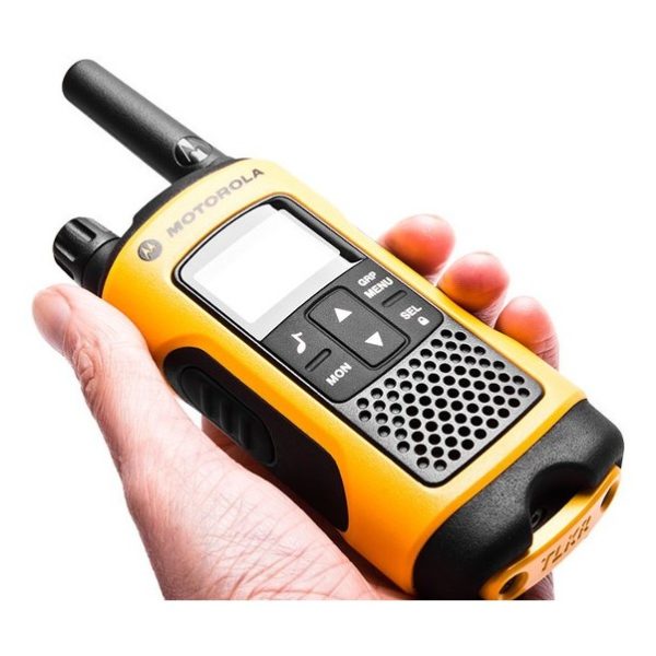 Motorola TLKRT80 P14MAB03A1AZ Extreme Walkie Talkie Quad Pack & Charger Motorola TLKRT80 P14MAB03A1AZ Extreme Walkie Talkie Quad Pack & Charger