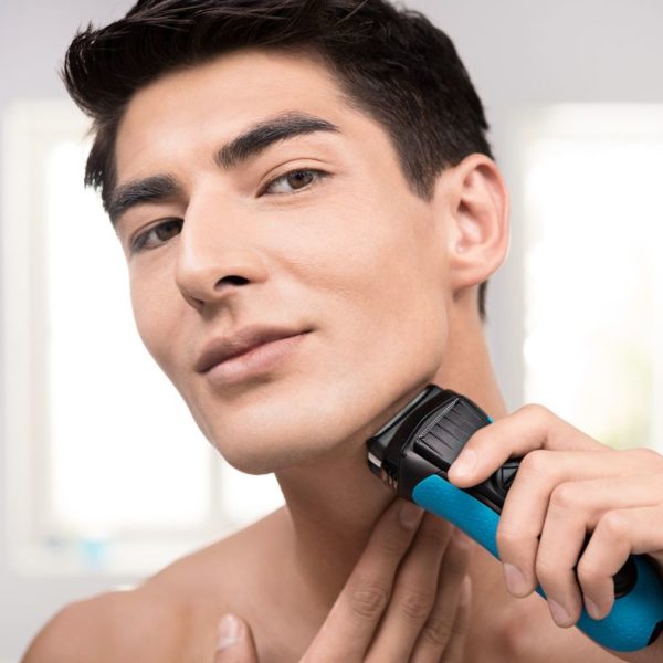 Braun Wet & Dry Series 3 Shaver W/ Micro Comb Technology 3040S Braun Wet & Dry Series 3 Shaver W/ Micro Comb Technology 3040S
