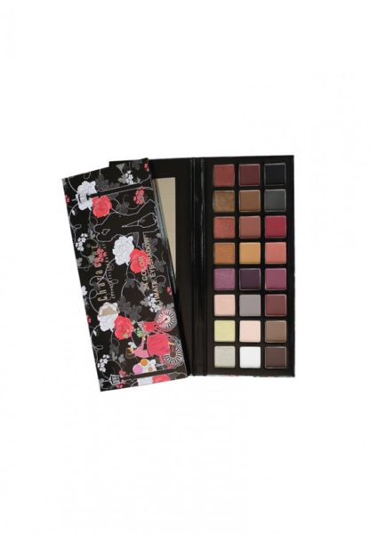 Character 24 Color Ultimate Eyeshadow Multicolor NR002 Character 24 Color Ultimate Eyeshadow Multicolor NR002