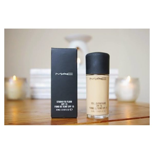 MAC Studio Fix Flude SPF15 NC15 FOND DE TEINT 30ml Foundation MAC Studio Fix Flude SPF15 NC15 FOND DE TEINT 30ml Foundation