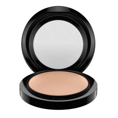 MAC Skinfinish Natural Mineralize Medium Dark Powder MAC Skinfinish Natural Mineralize Medium Dark Powder