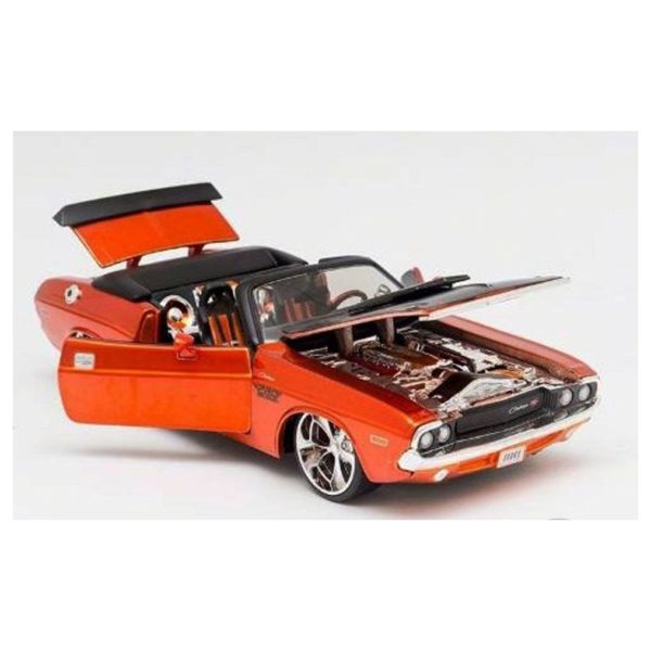 Maisto 31026 Diecast 1970 Dodge Challenger R/T Convertible Maisto 31026 Diecast 1970 Dodge Challenger R/T Convertible