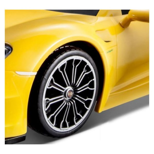 Maisto 82151YLW RC Porsche 918 Spyder Spacetoon EDT - Color May Vary Maisto 82151YLW RC Porsche 918 Spyder Spacetoon EDT - Color May Vary