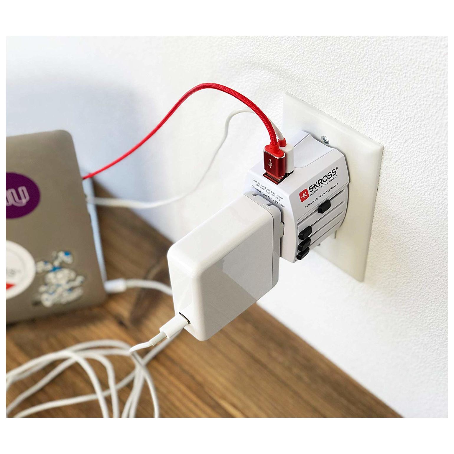 Skross 1302930 Travel Adapter 2.4A World MUV USB White