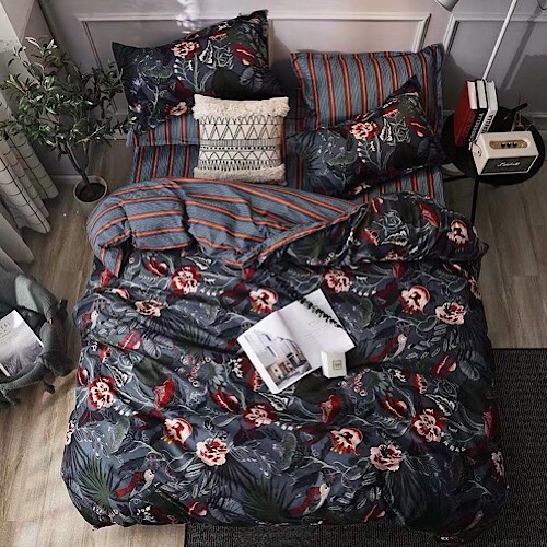 Buy Single Size Dark Floral Design Bedding Set Of 4 Pieces Price