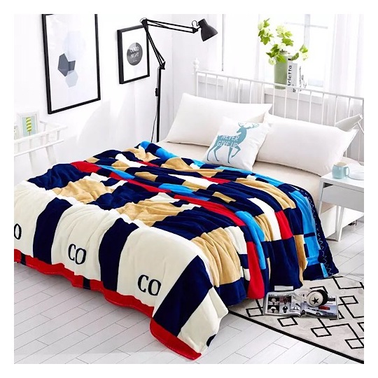 Double Size Cozy Fleece Blanket Square Design