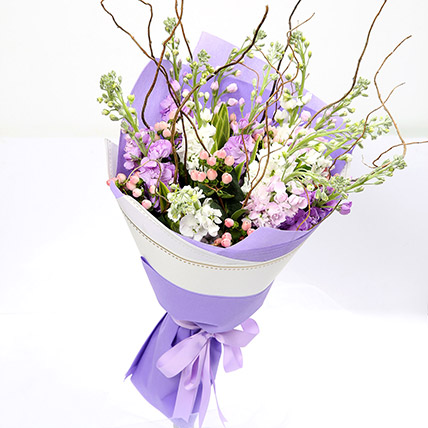 Hypericum & Lavender Mixed Bouquet Hypericum & Lavender Mixed Bouquet