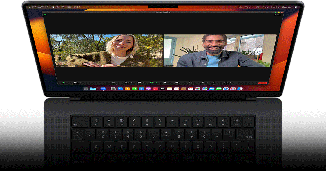 صورة لمكالمة فيديو عبر فيس تايم على MacBook Pro‏.